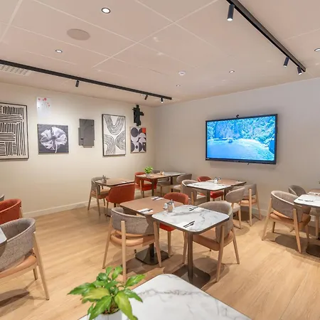 Novotel De Maine 4* Angers