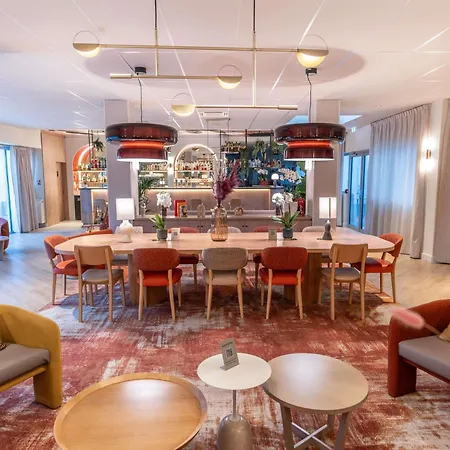 Novotel De Maine Hotel