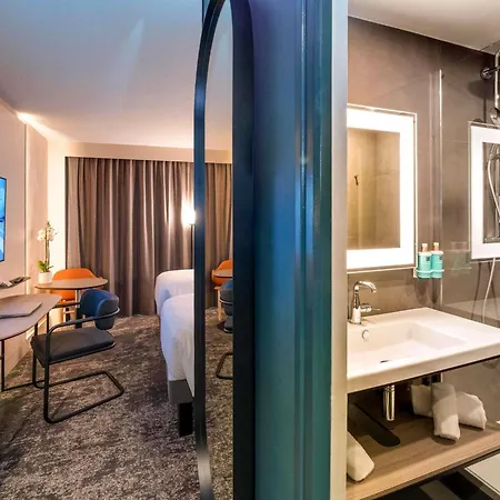 Hotel Mercure De Maine 4*