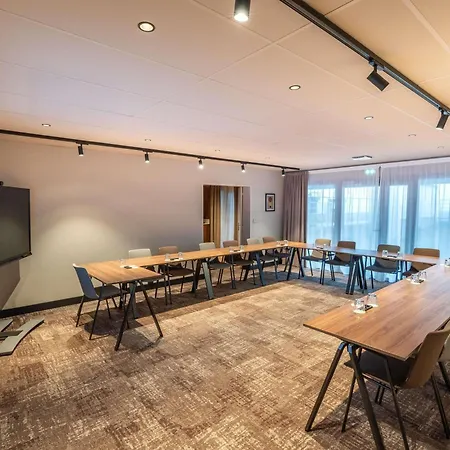Novotel De Maine Отель