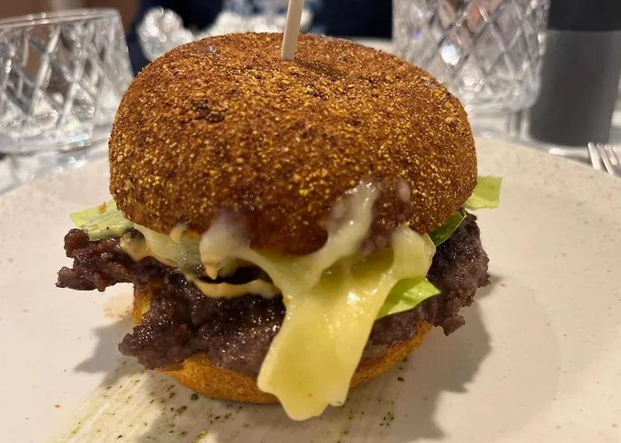 Hotel Mercure De Maine 4*