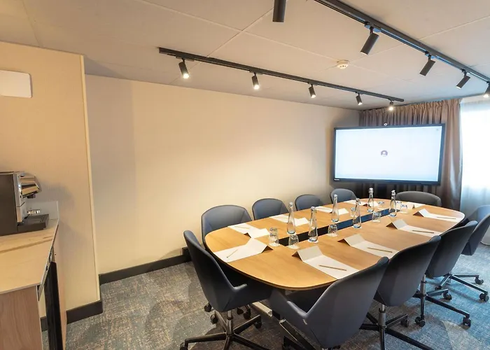 Novotel De Maine Hotel