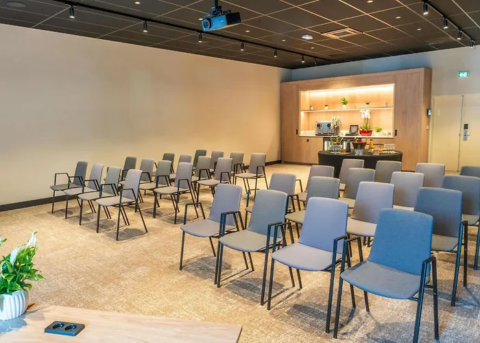 Mercure De Maine Hotel 4*