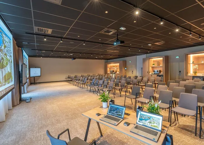 Mercure De Maine Hotel